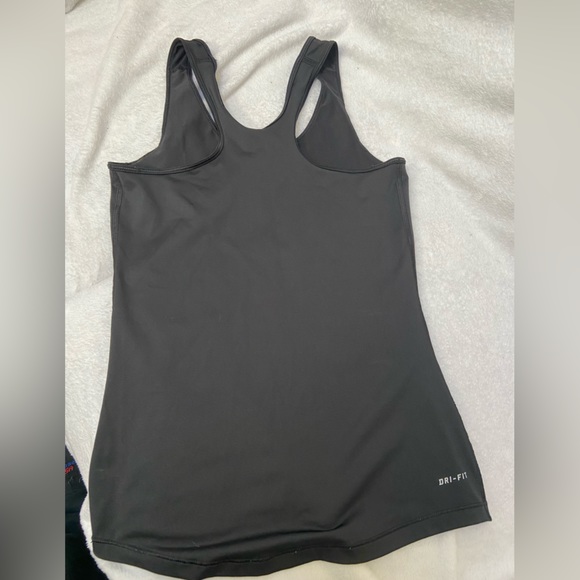 Nike Pro Dri-Fit Racer Back Tank; S - Picture 4 of 4